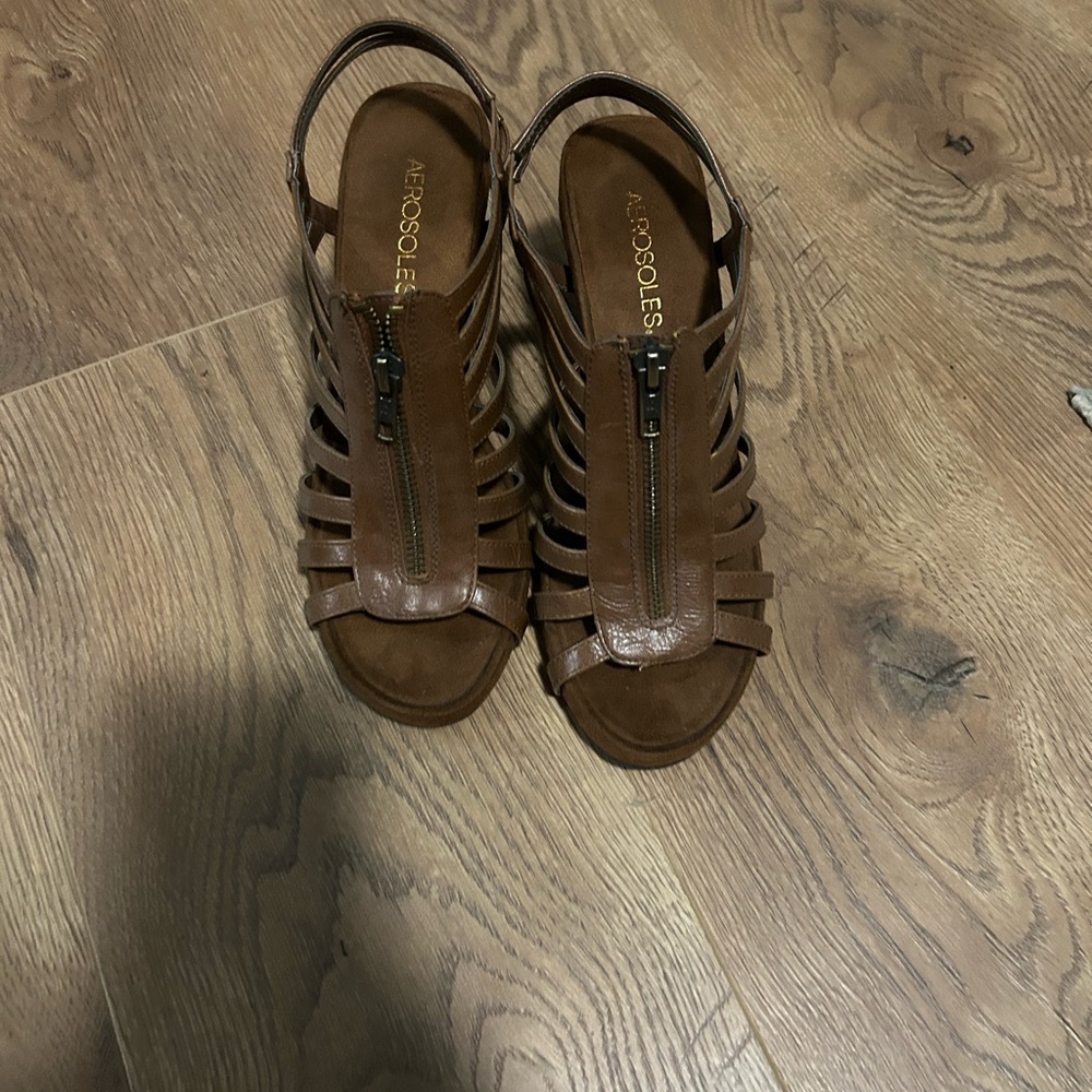 AEROSOLES Women's Tan Strappy Sandals